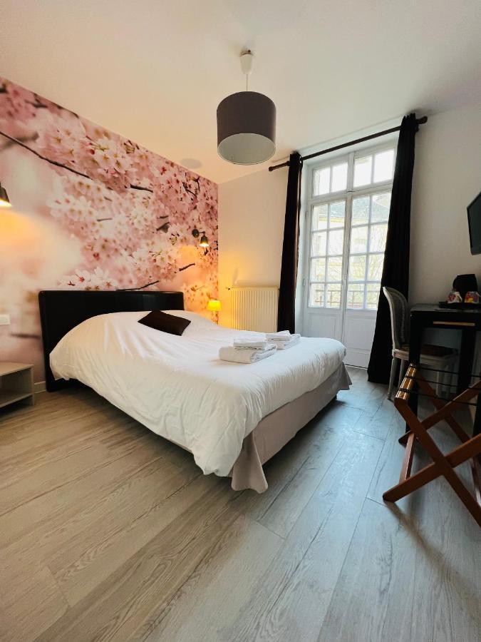 Le Cheval Blanc Hotel Jargeau Bagian luar foto