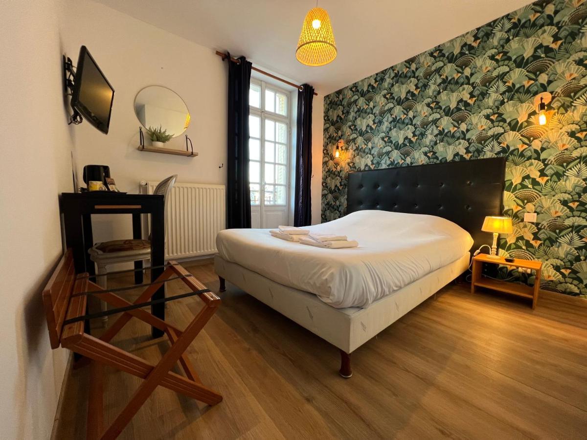 Le Cheval Blanc Hotel Jargeau Bagian luar foto
