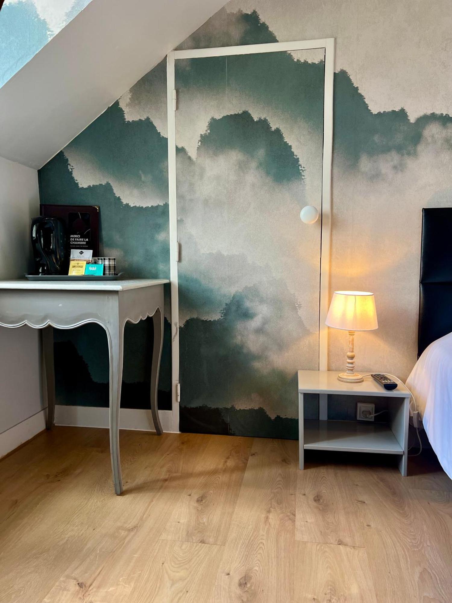 Le Cheval Blanc Hotel Jargeau Bagian luar foto