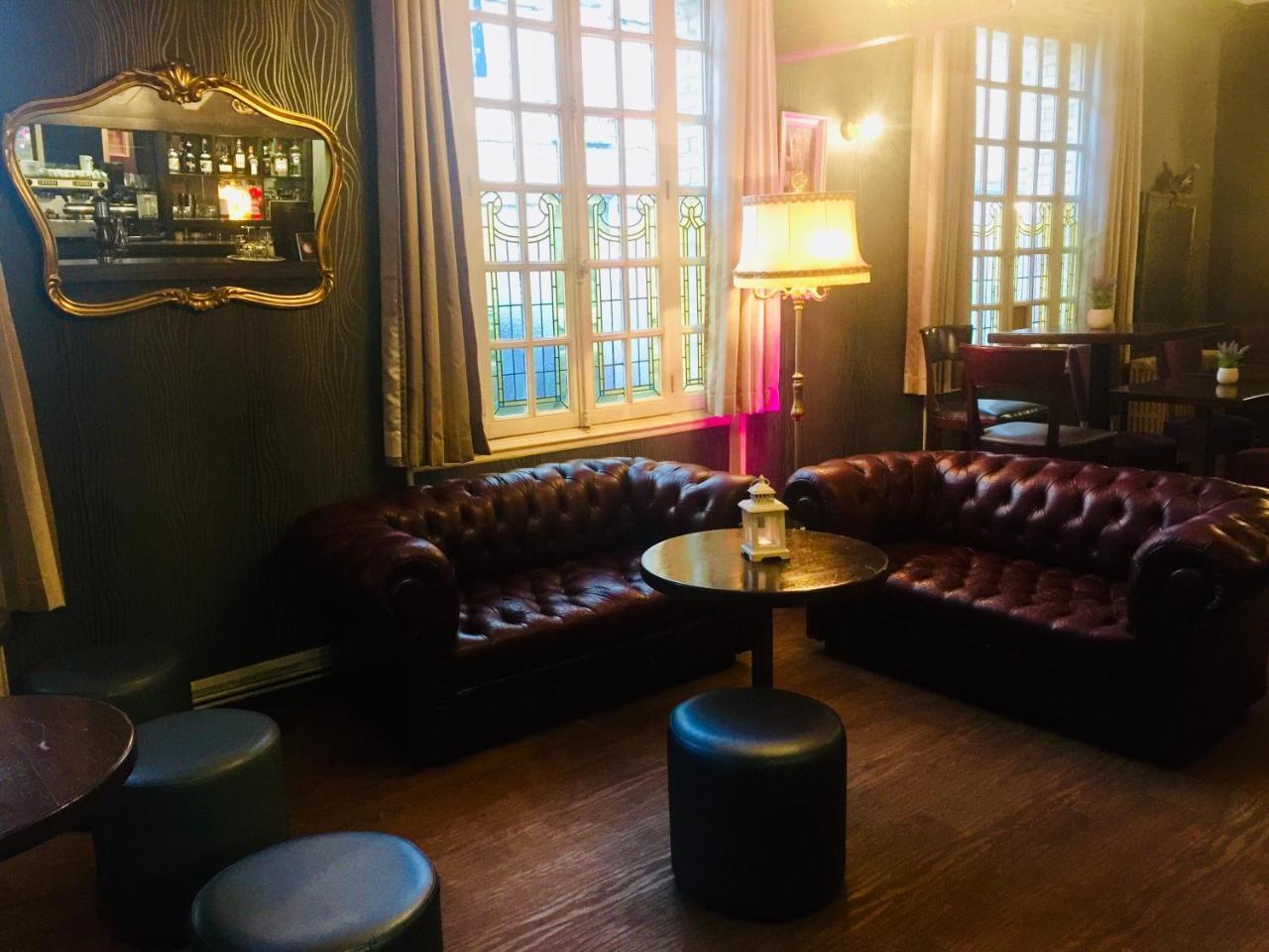 Le Cheval Blanc Hotel Jargeau Bagian luar foto