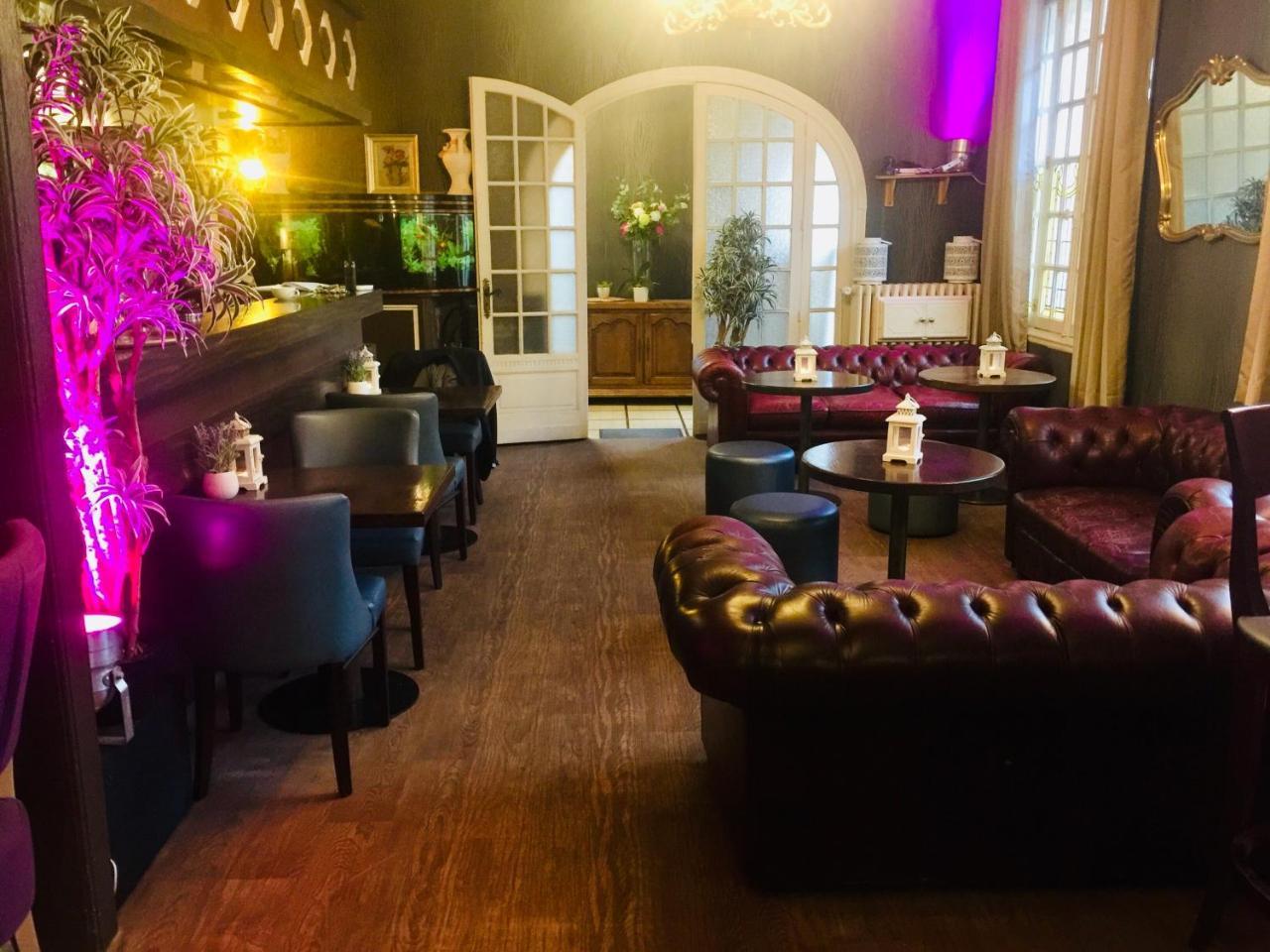 Le Cheval Blanc Hotel Jargeau Bagian luar foto